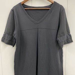Lululemon T-Shirt